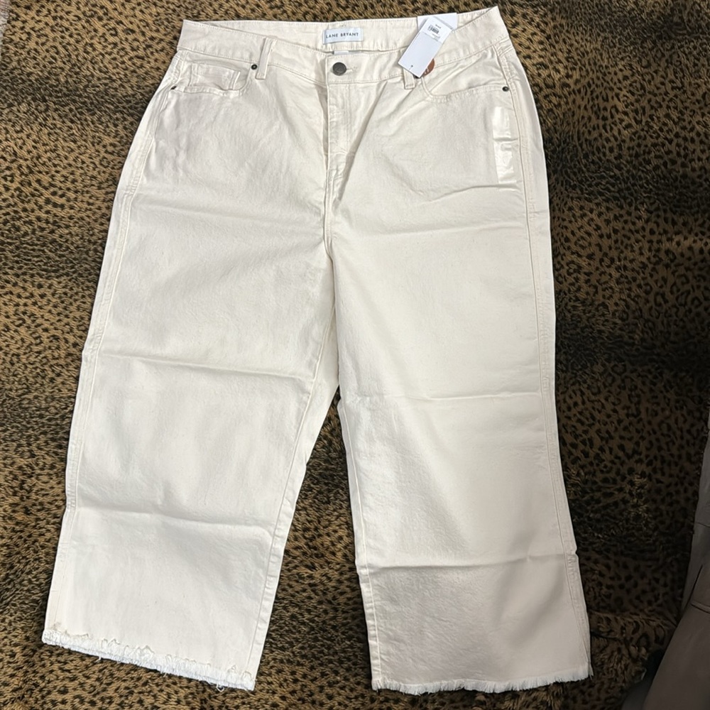 🆕✨LANE BRYANT MID-RISE WIDE LEG CROP FLEX MAGIC WAIST IVORY SZ 18